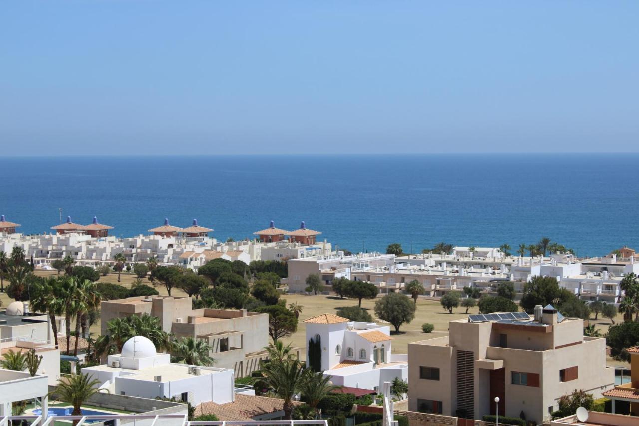 Bright & Airy Sea View Apartment โมฮาการ์ ภายนอก รูปภาพ