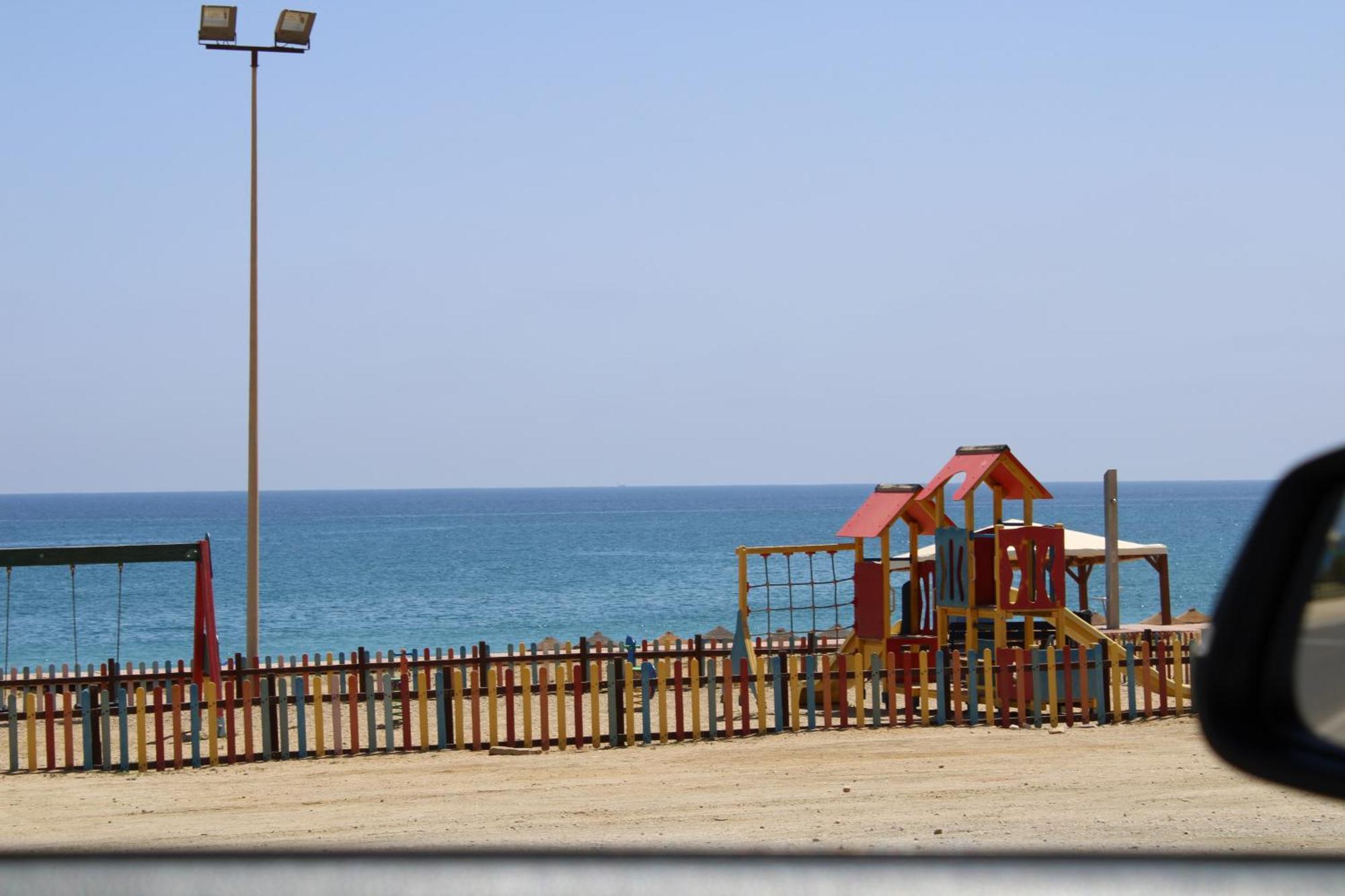 Bright & Airy Sea View Apartment โมฮาการ์ ภายนอก รูปภาพ